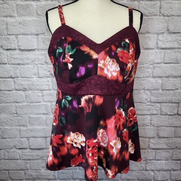 Torrid Top Red Purple Floral Adjustable Straps Lace Detail Peplum Tank Size 1X - Picture 3 of 9